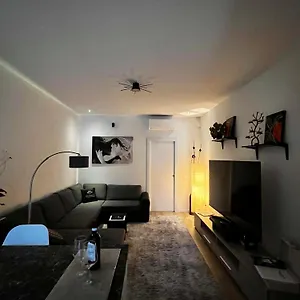 Yea - Your Exclusive Loft Next To Station Appartamento